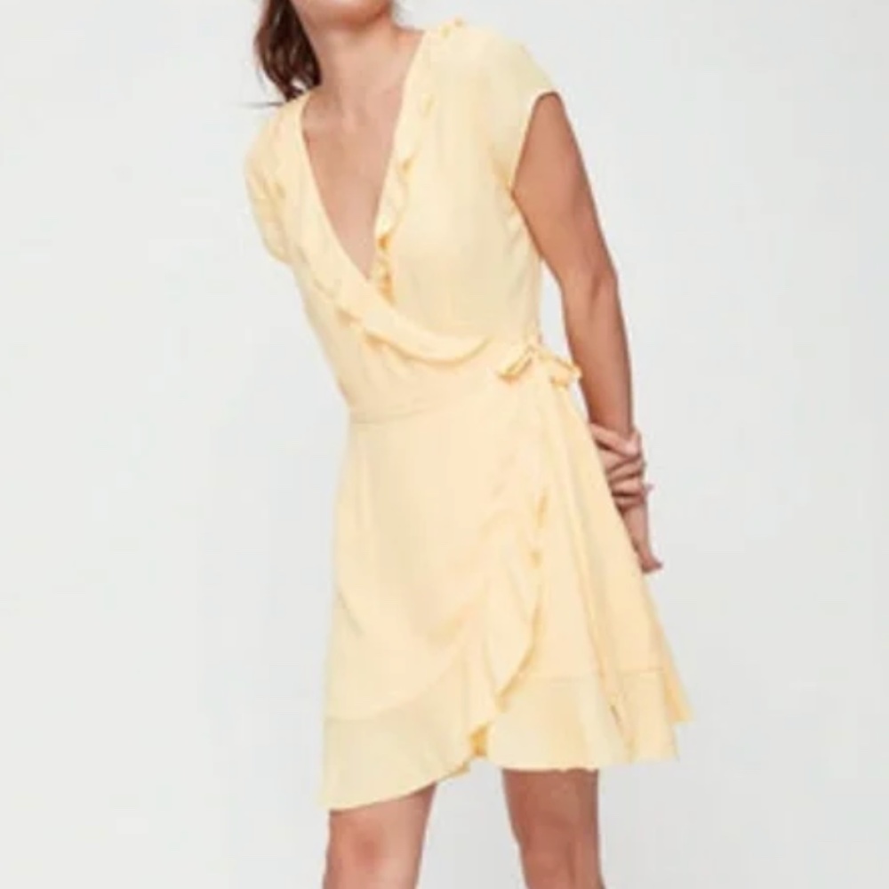 Aritzia Sunday best wrap yellow dress sz 2 NWT